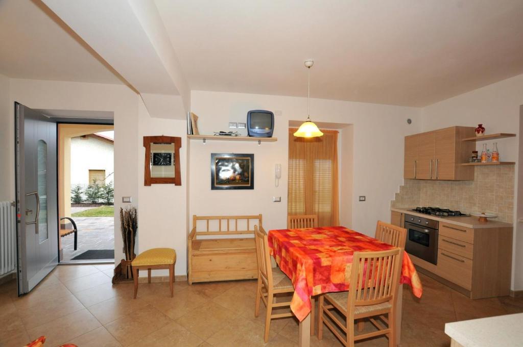 הוילה Tassullo Agritur Le Pergolette חדר תמונה