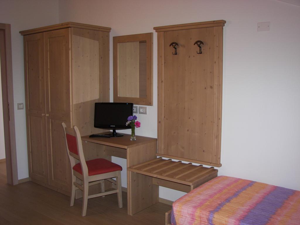 הוילה Tassullo Agritur Le Pergolette חדר תמונה