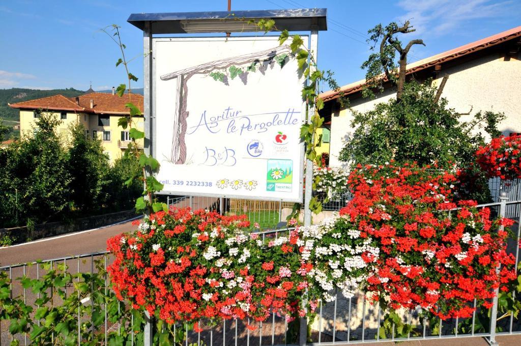 הוילה Tassullo Agritur Le Pergolette חדר תמונה